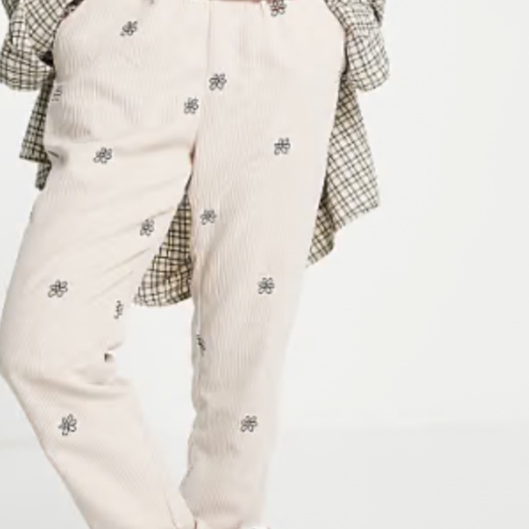 Street Cream Ribbed Top - Picture 5 of 6